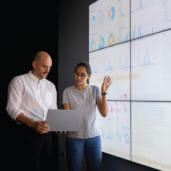 Advanced Analytics Platform using AWS 